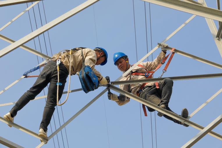 灌東鹽場開展輸電線路春季大巡檢1.jpg